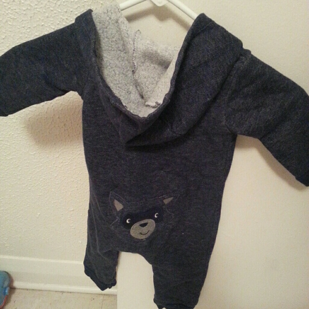 Jumper - Picture 2 of 2
